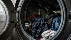 Jak dlouho může zůstat prádlo v pračce, než začne zatuchle vonět